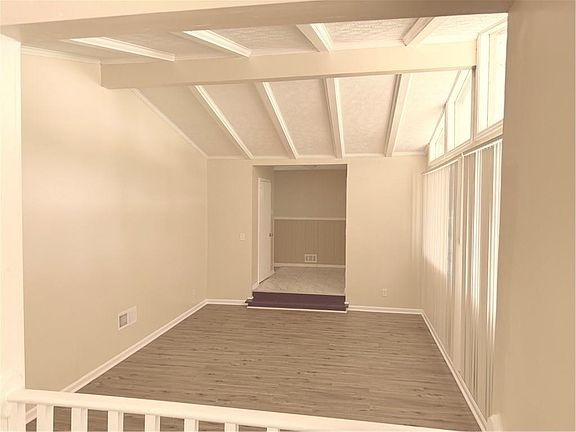 4th image of 4707 Riverwood Cir
