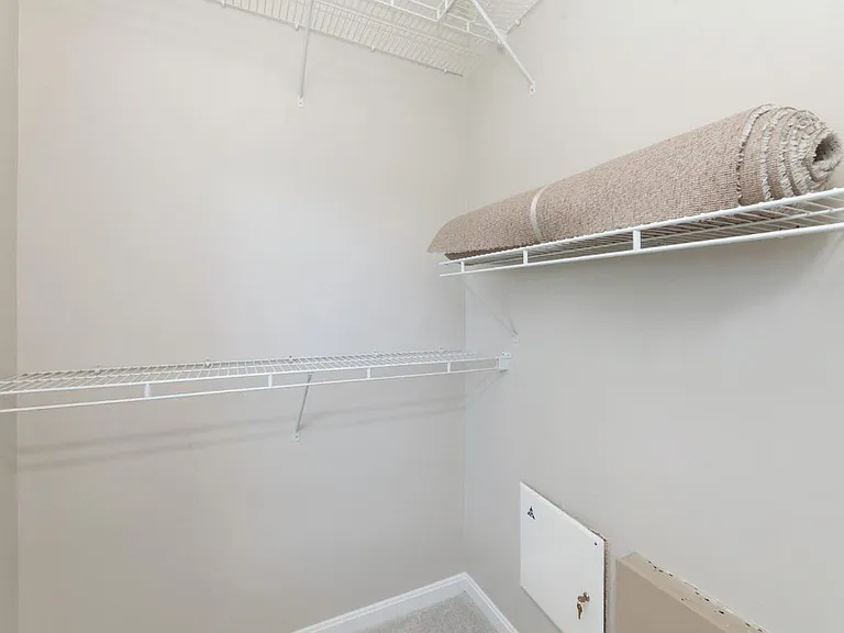 21807 Petworth Ct — Photo 31