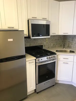 Rented by Johanna Gyuro, LREB | media 15