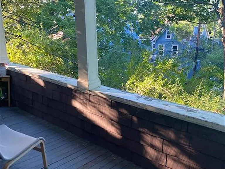 42 Madison St — Photo 2