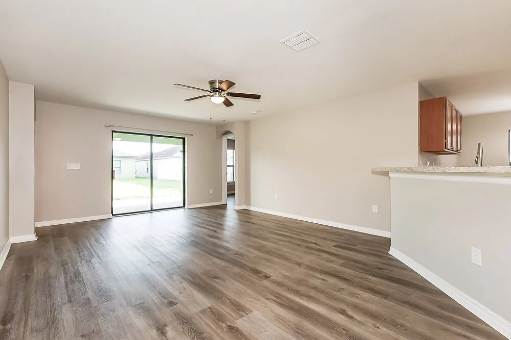 3 bed, 2.0 bath, 1530 sqft, $2,125 — Photo 3