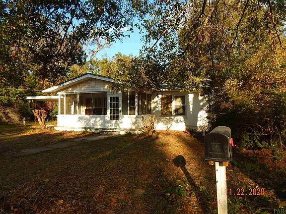 3rd image of 1014 Armenia Dr