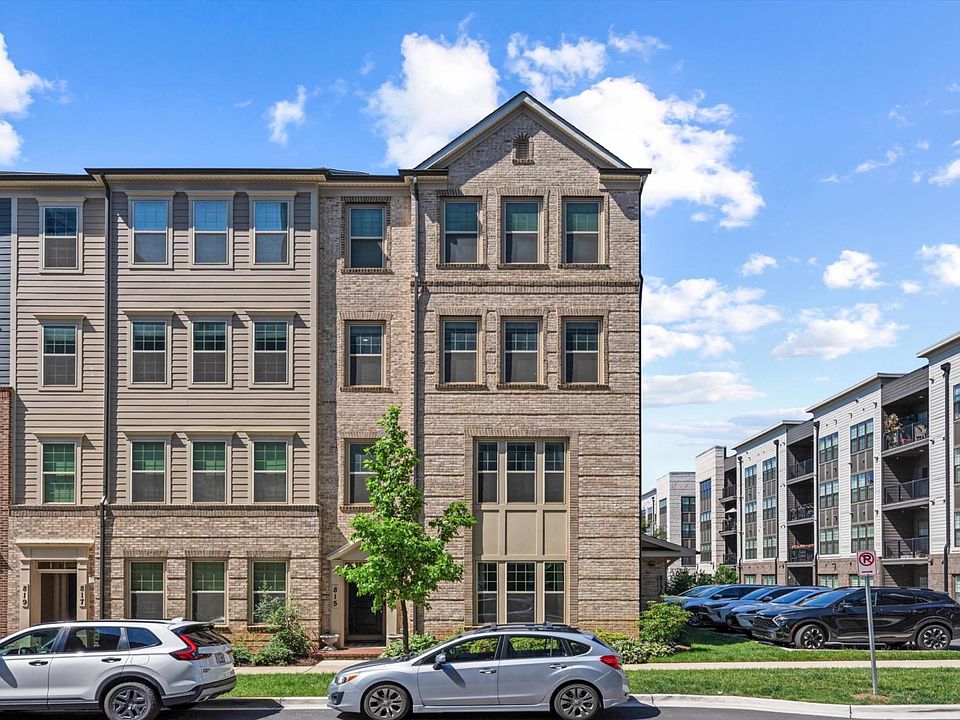 1st image of 813 Rockwell Ave