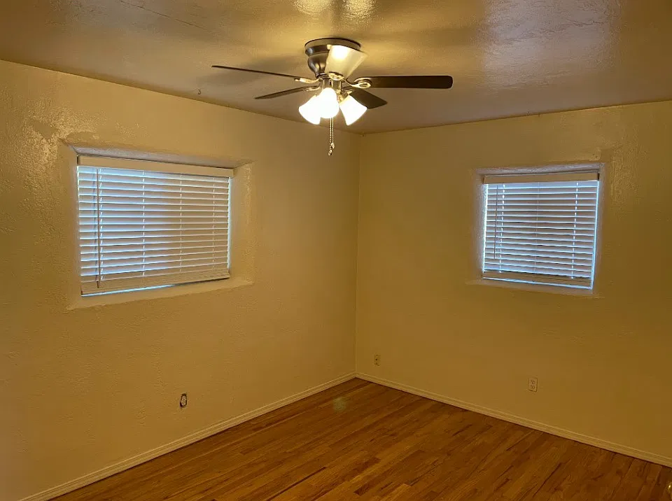 2 bed, 932 sqft, $1,600 — Photo 4