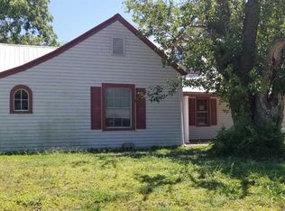 916 Brazos St, Graham, TX 76450