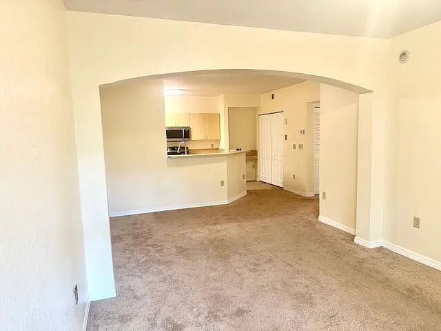 2 bed, 2.0 bath, 1151 sqft, $1,800 — Photo 2