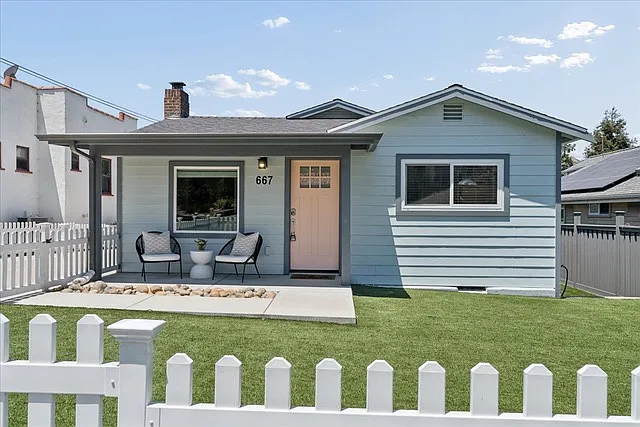 3 bed, 1157 sqft, $3,995 — Photo 4