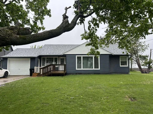 815 County St, Ridgeway, IA 52165