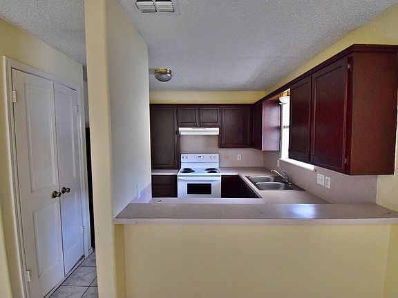 2nd image of 2210 W Elisa Ln #11336584