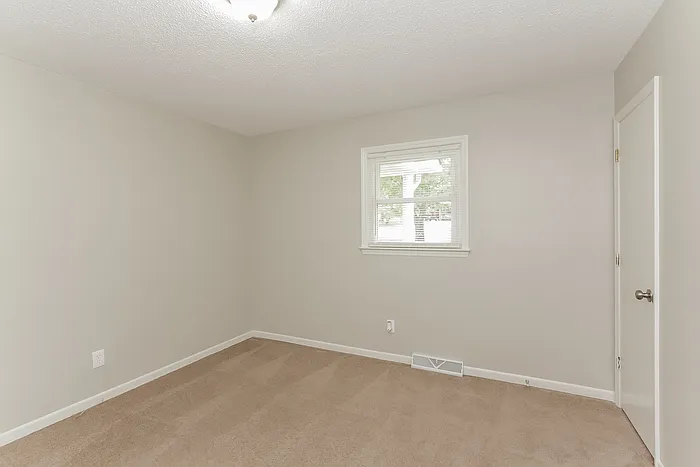 4808 Jamee Dr — Photo 7