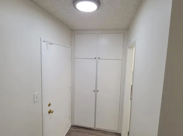 5461 KESTER, 5461 Kester Ave APT 218, Sherman Oaks, CA 91411