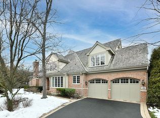 404 Fox Meadow Dr, Northfield, IL