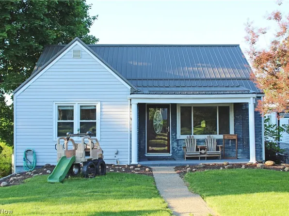 122 Clearview Ave, Weirton, WV 26062