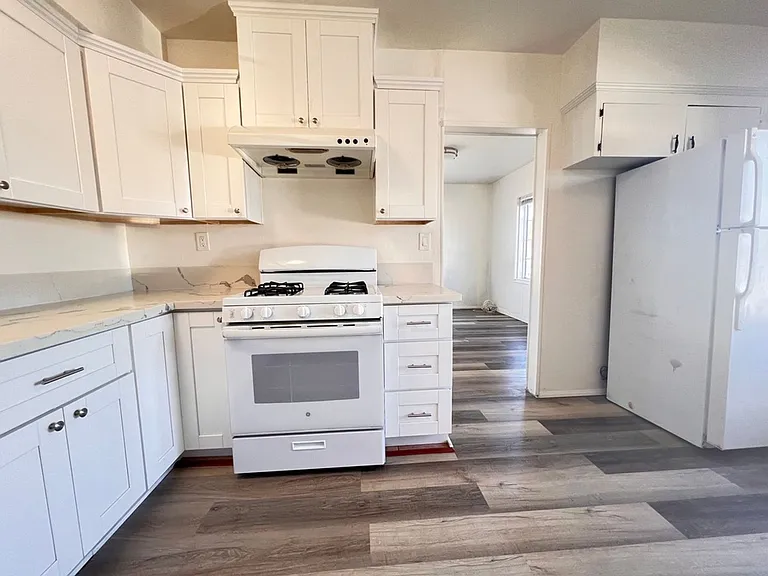 510 S Johnson Ave — Photo 6