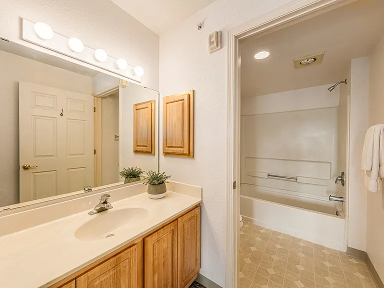 100 E Main St #431 — Photo 14