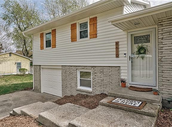 5th image of 8610 Hines Ln