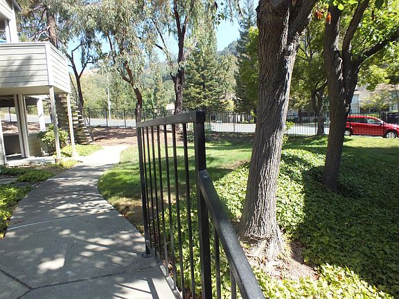 3rd image of 635 Canyon Oaks Dr APT D