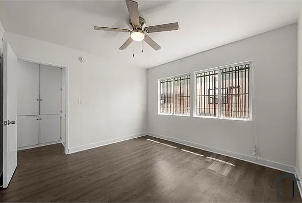 14616-14618 Blythe St #4 — Photo 14