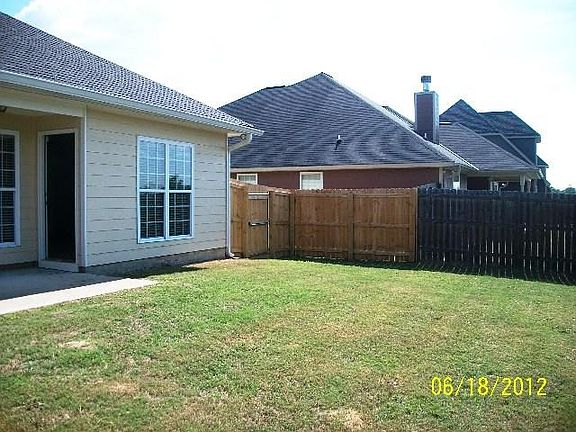 2nd image of 4 Hillside Dr