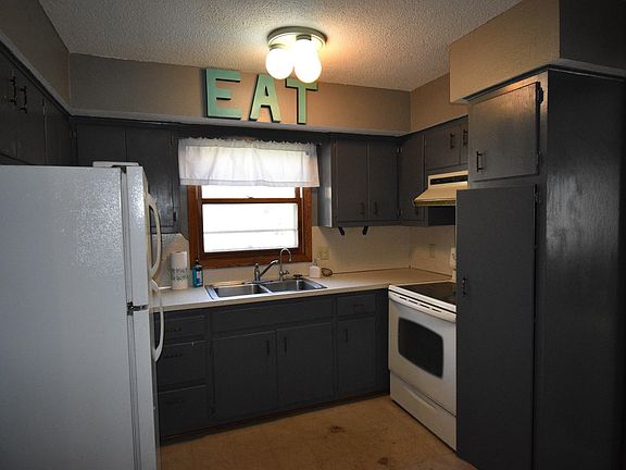 4th image of 400 1st St NW