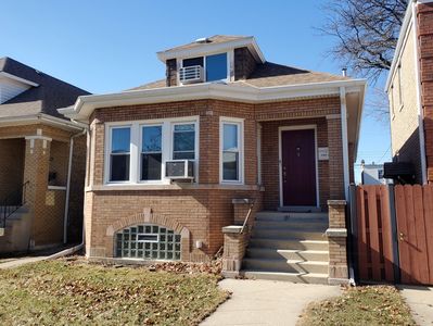3048 N Marmora Ave, Chicago, IL, 60634