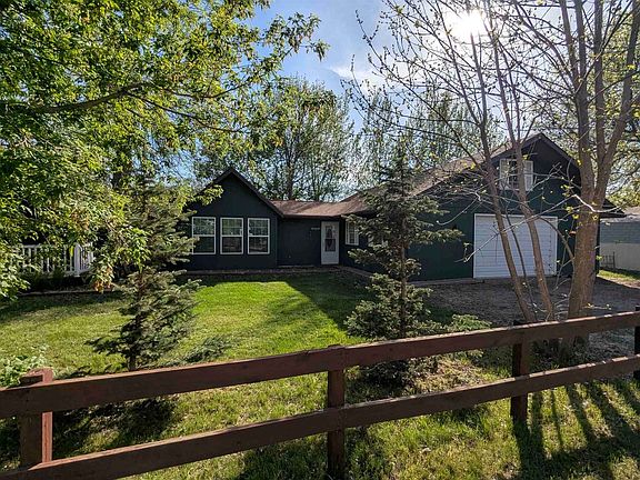 3rd image of 137 Millers Dr