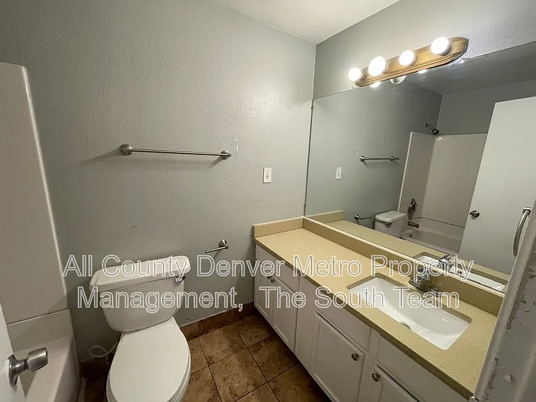 1590 Clinton St #203 — Photo 10