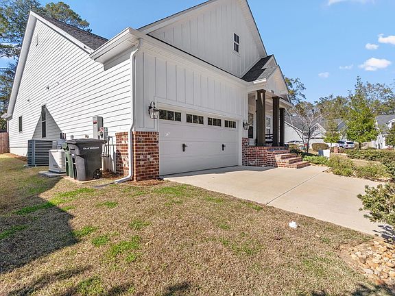 5th image of 5761 Village Ridge Ln