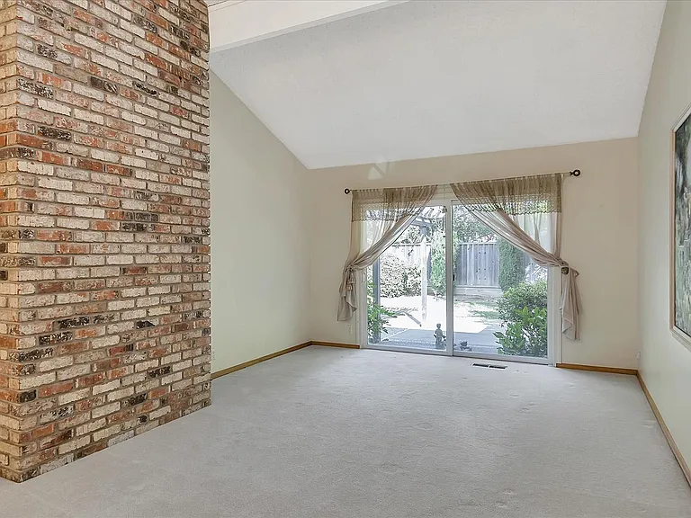 821 Figwood Ct — Photo 12