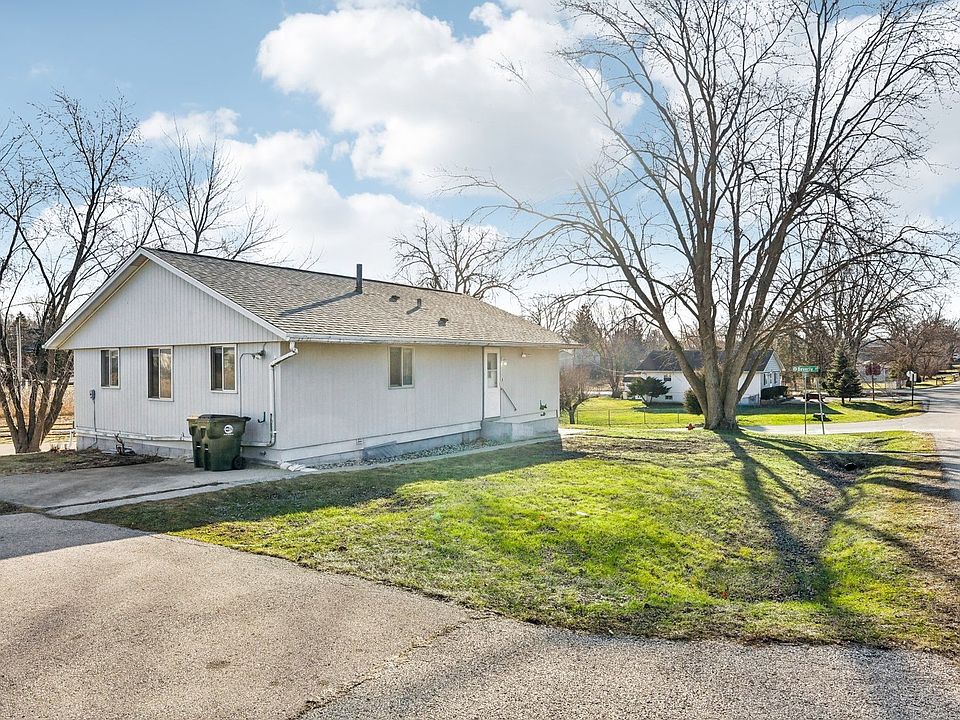 1st image of 1202 Beverly Dr