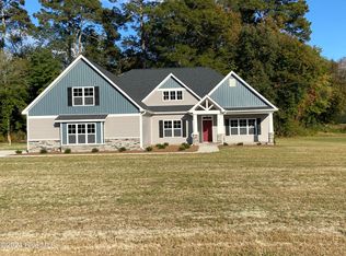 3006 Hooks Rd, Grimesland, NC 27837