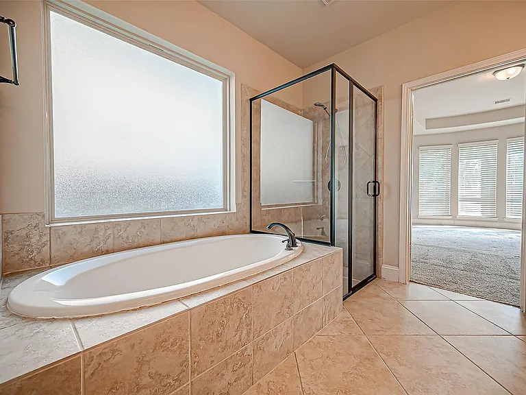 12604 Floral Park Ln — Photo 36