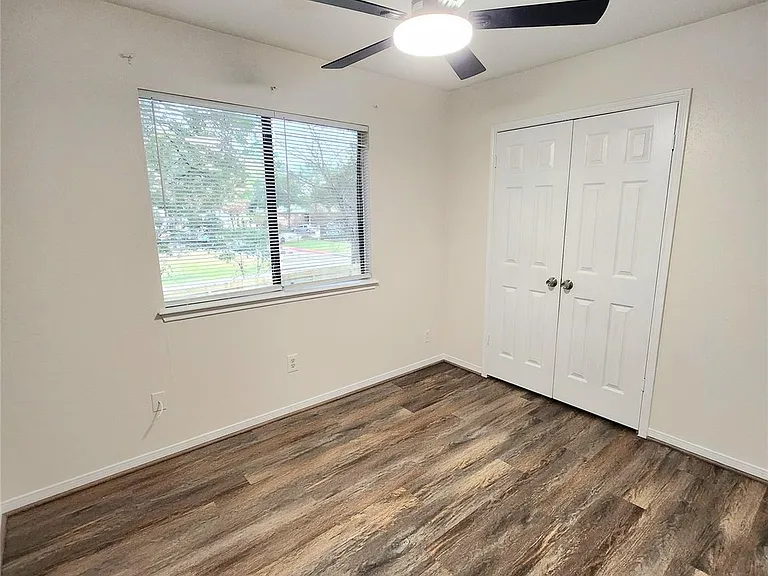10047 Emerald Creek Dr — Photo 20