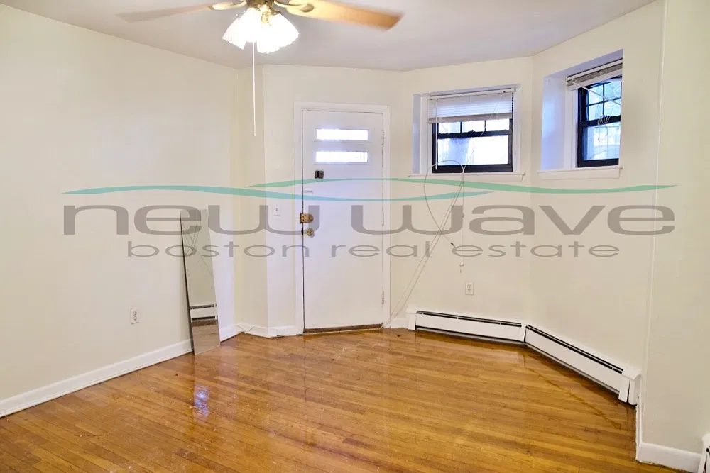 2 bed, 750 sqft, $3,500 — Photo 2