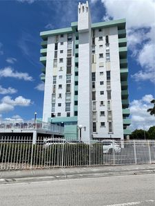 1825 W 44th Pl APT 508, Hialeah, FL, 33012