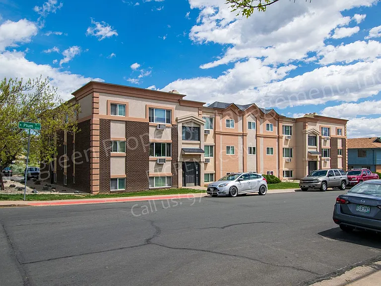 2034-2036 W Plum St — Photo 18