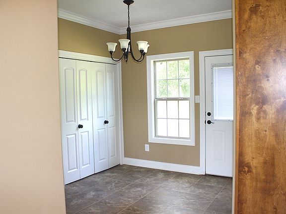 3rd image of 1839 Elmer Ln