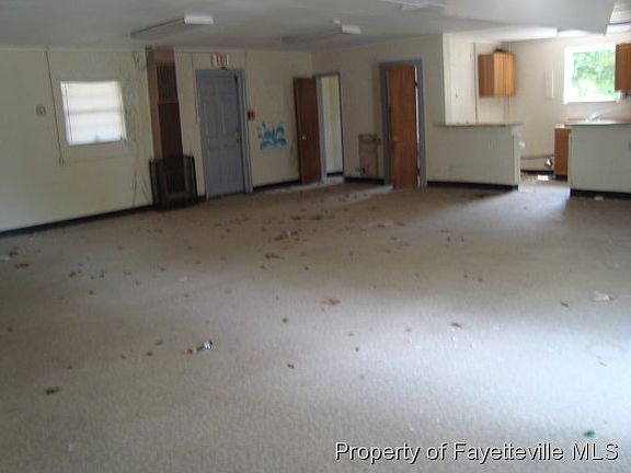 3rd image of 6452 Canadian Ave