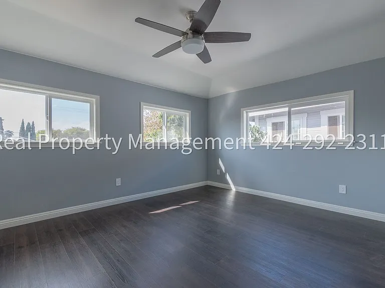 1352 E 23rd Street — Photo 43