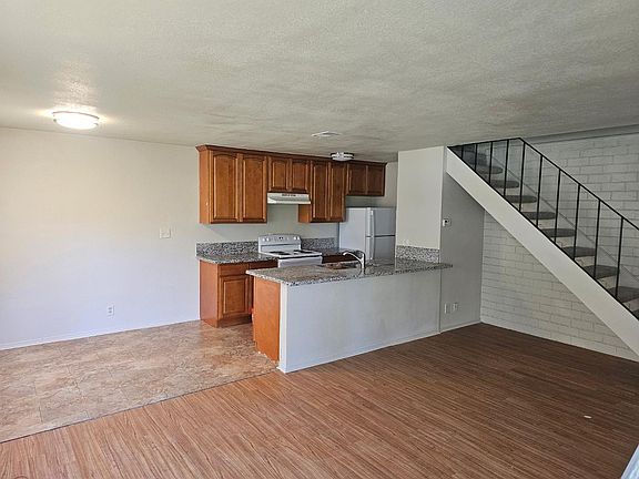 2nd image of 5830 Walerga Rd APT 2