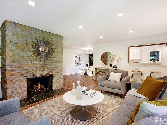 5th image of 11821 33rd Avenue NE