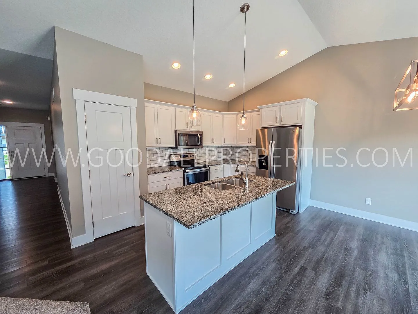 Spacious 4-Bedroom Clive Ranch with Finished Basement & 3-Car Garage — Photo 2