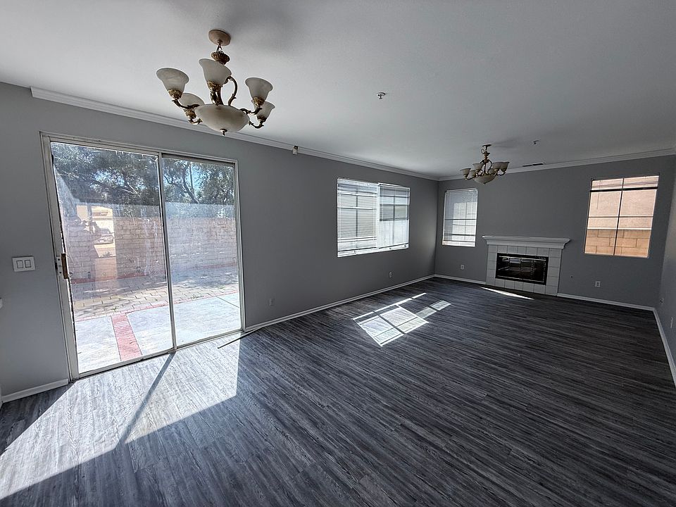 1st image of 16853 Shinnecock Ln