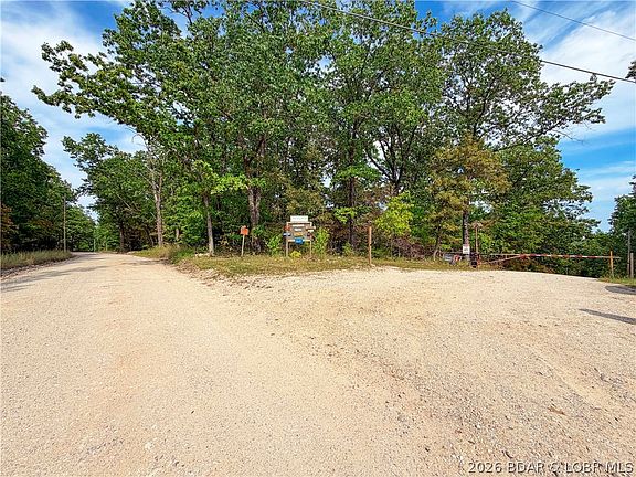 3rd image of Cherokee & Lake Rdg