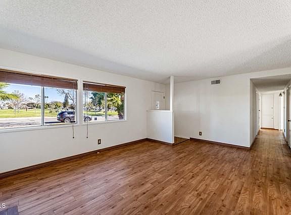 5th image of 1581 Swansea Ave