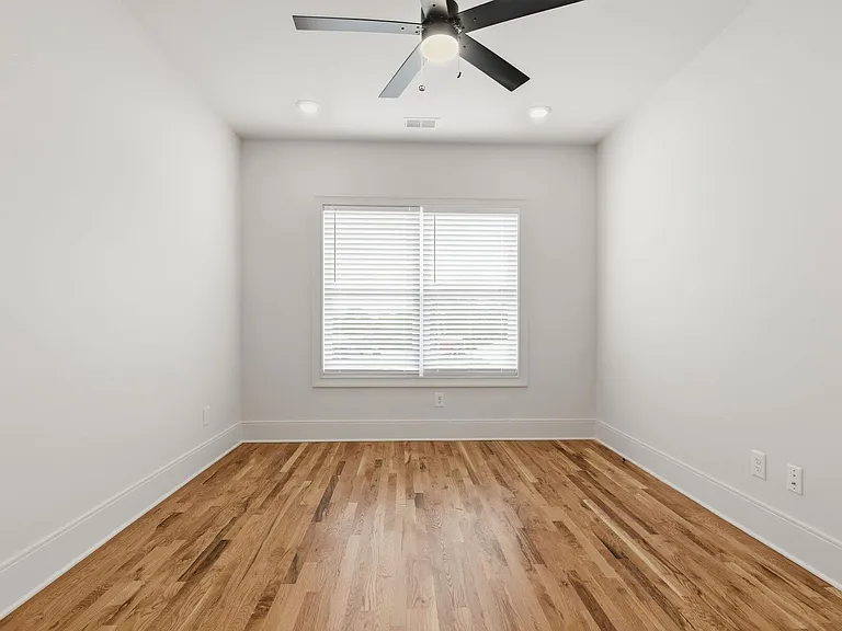 6305 Robertson Ave #6 — Photo 16