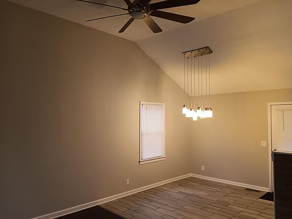 3rd image of 509 Hickory Rd