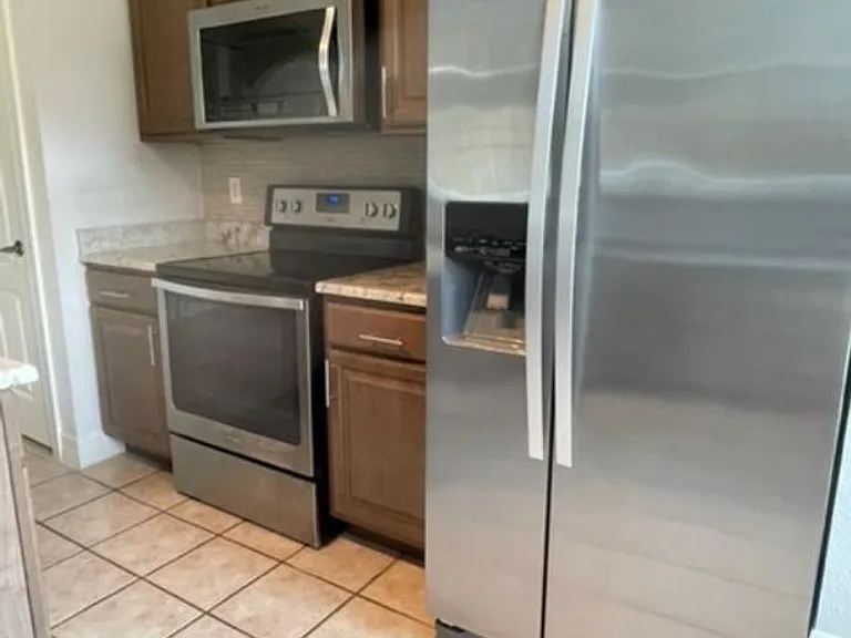 506 Mirasol Cir #101 — Photo 9