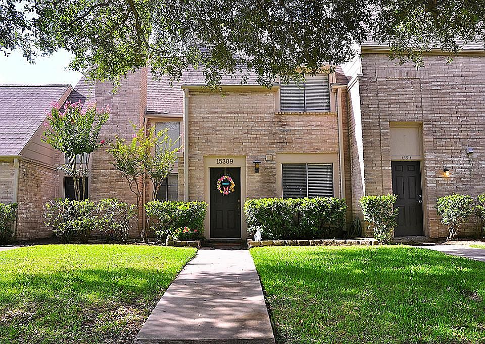 1st image of 15309 Kingfield Dr #9