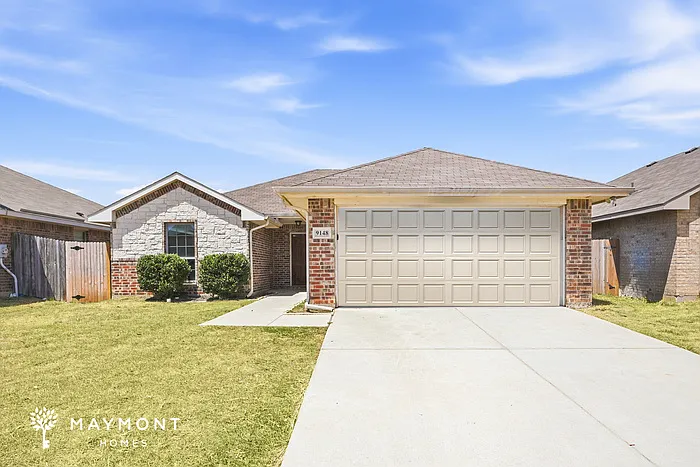 4 bed, 2.0 bath, 1680 sqft, $2,075 — Photo 1